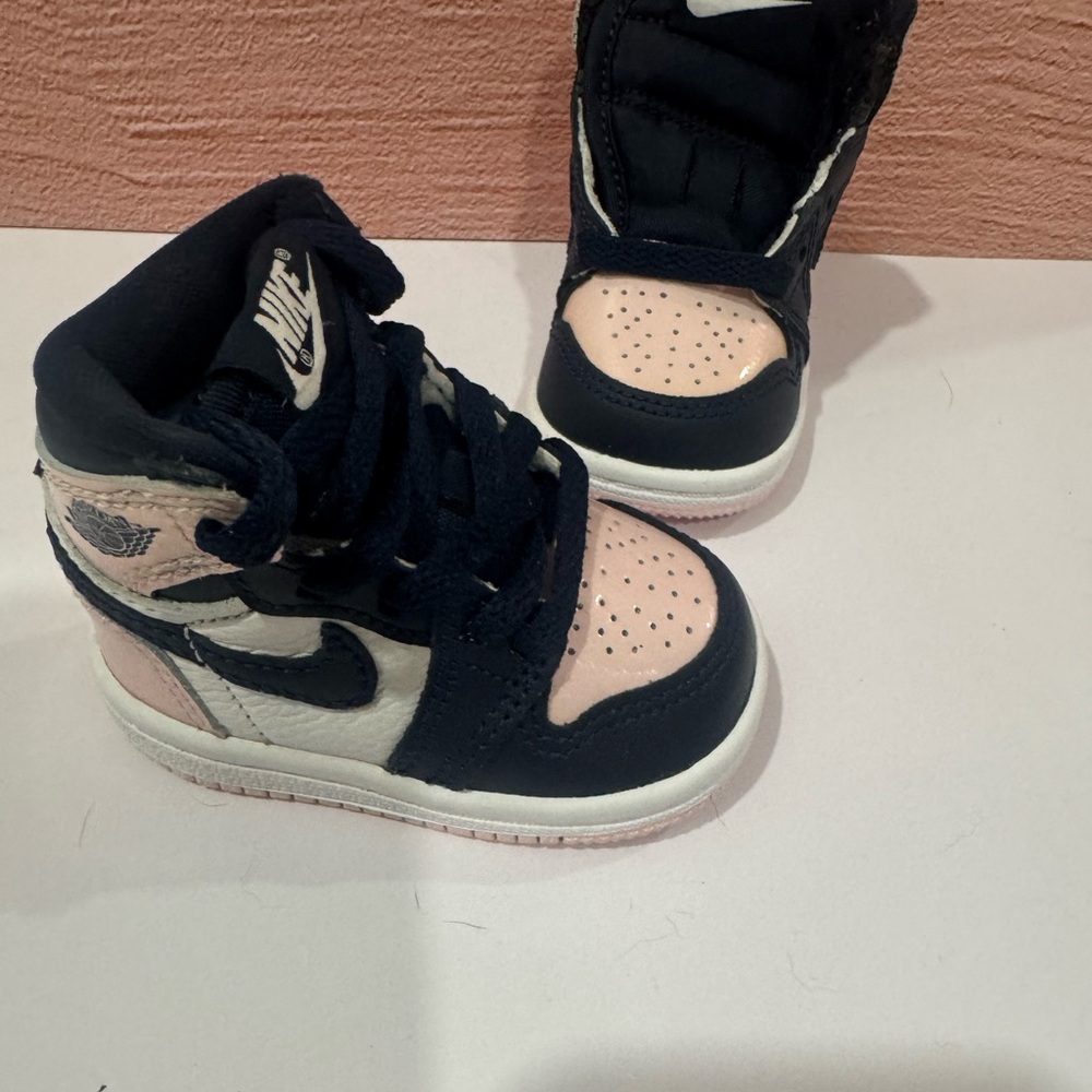 Nike Air Jordan 1 Retro High OG "Atmosphere Bubble gum - Picture 5 of 12